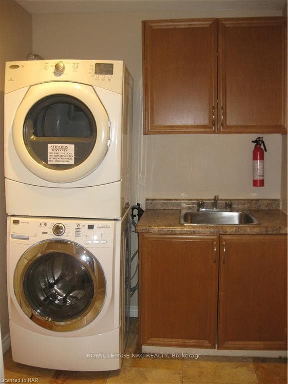 29 GRAPEVIEW Drive photo 17