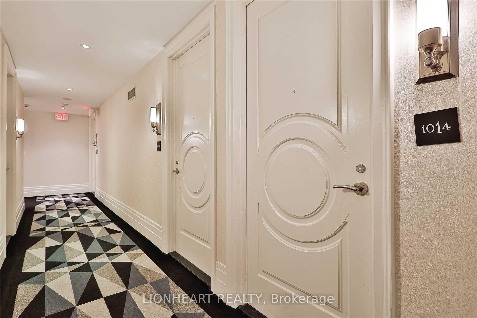 88 Blue Jays Way Unit 1014 photo 31