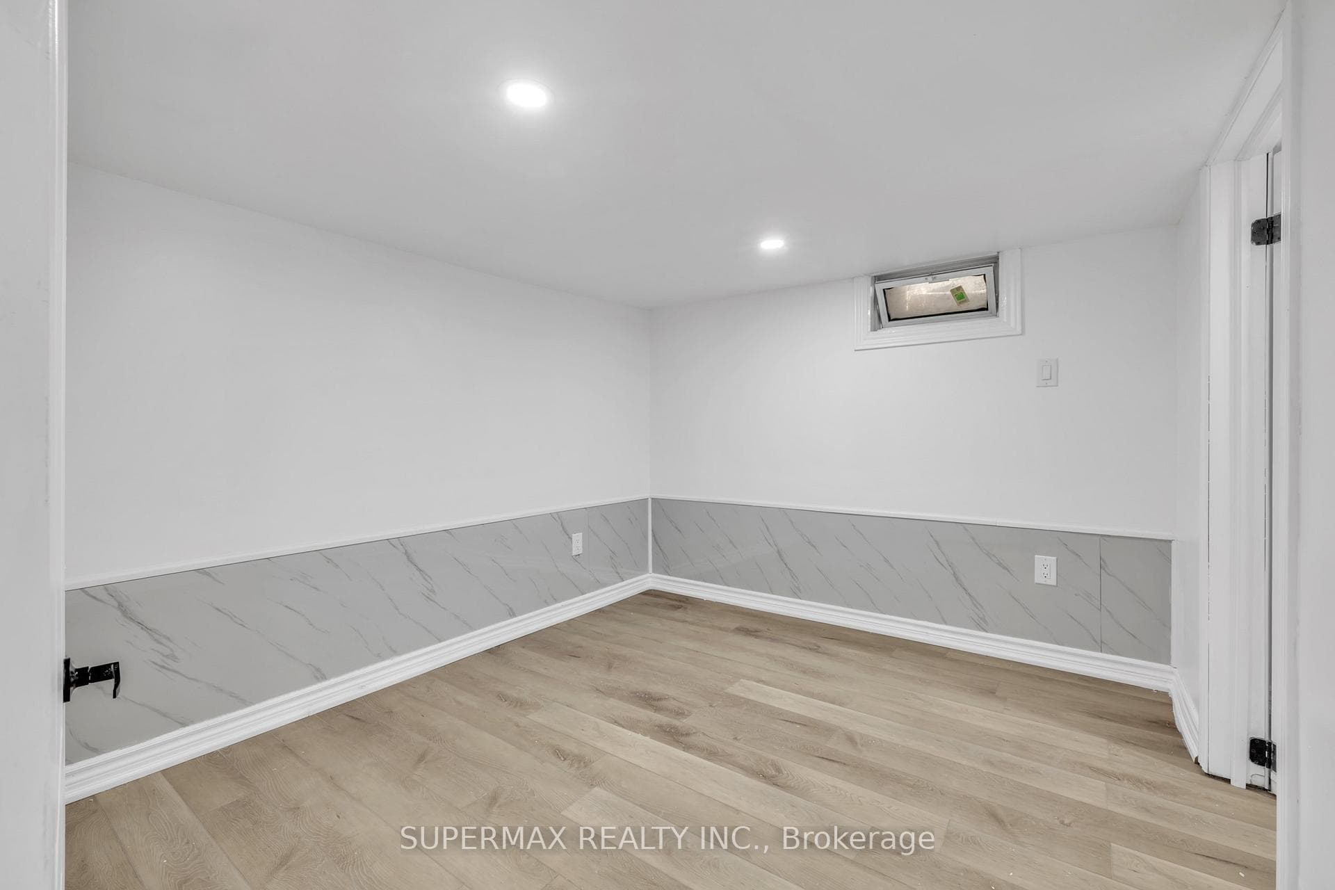 156 Brisbin Street photo 22