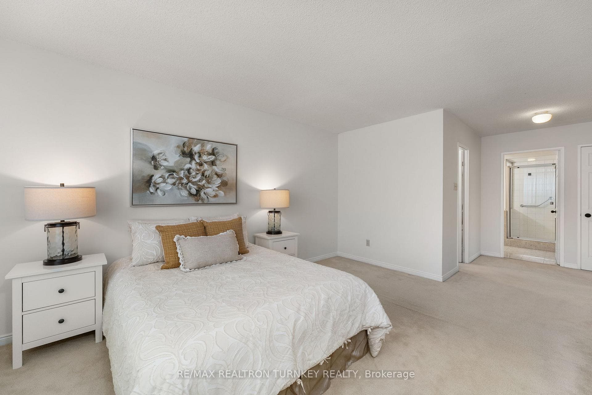 Perfect for a king size bed or extra sitting area