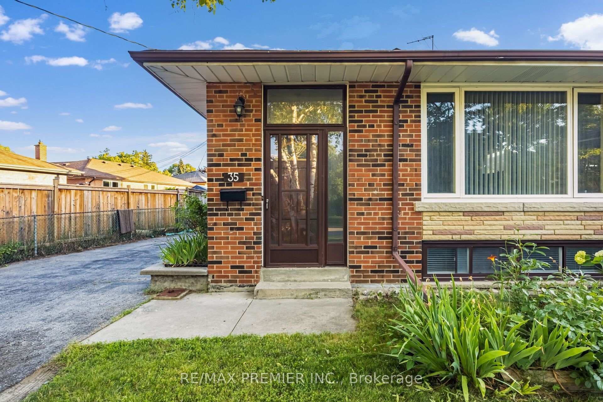 35 Barkwin Drive photo 5