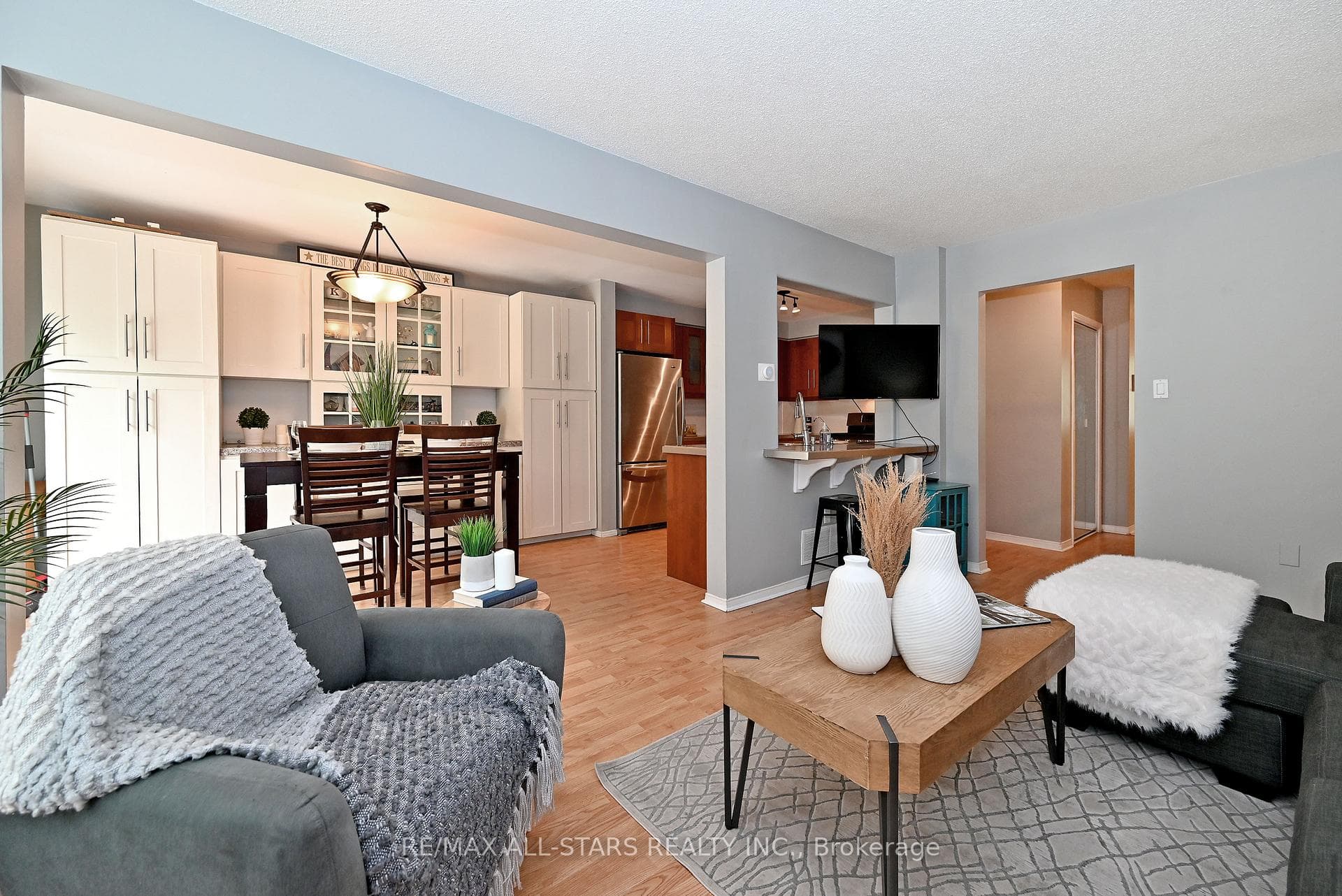 9 Opal Court photo 9
