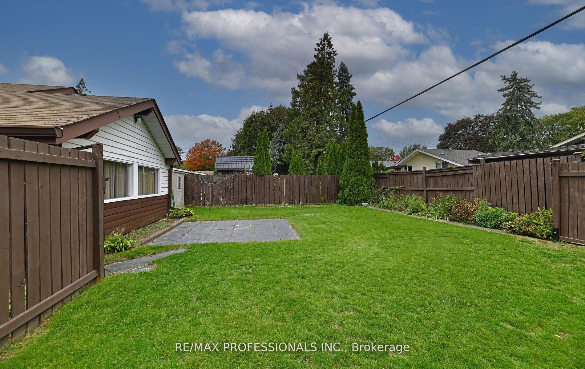2 Lesterwood Crescent photo 23