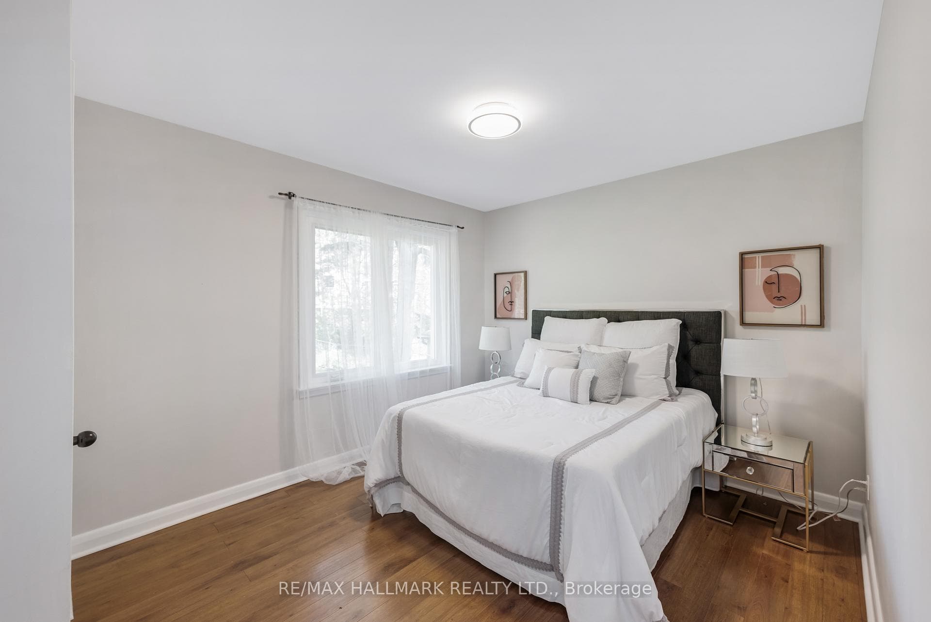 54 MONKSWOOD Crescent photo 16