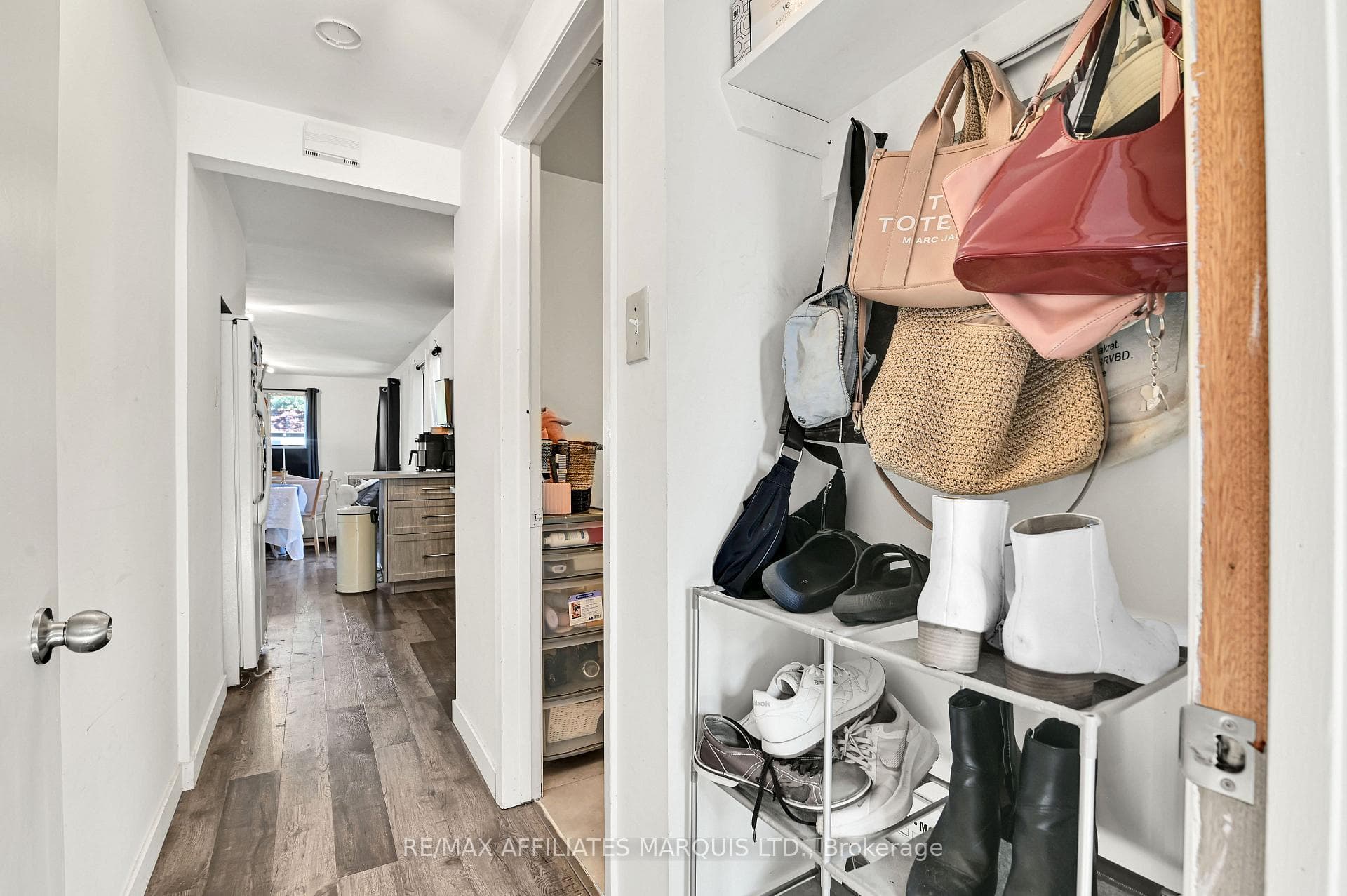 1603 Peter Street photo 19