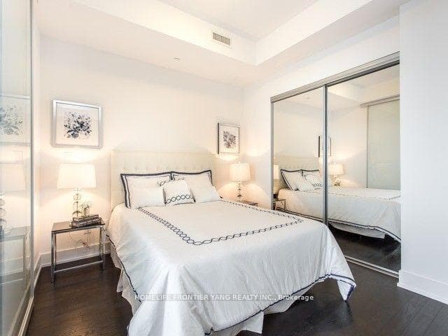 3018 Yonge Street Unit 906 photo 8