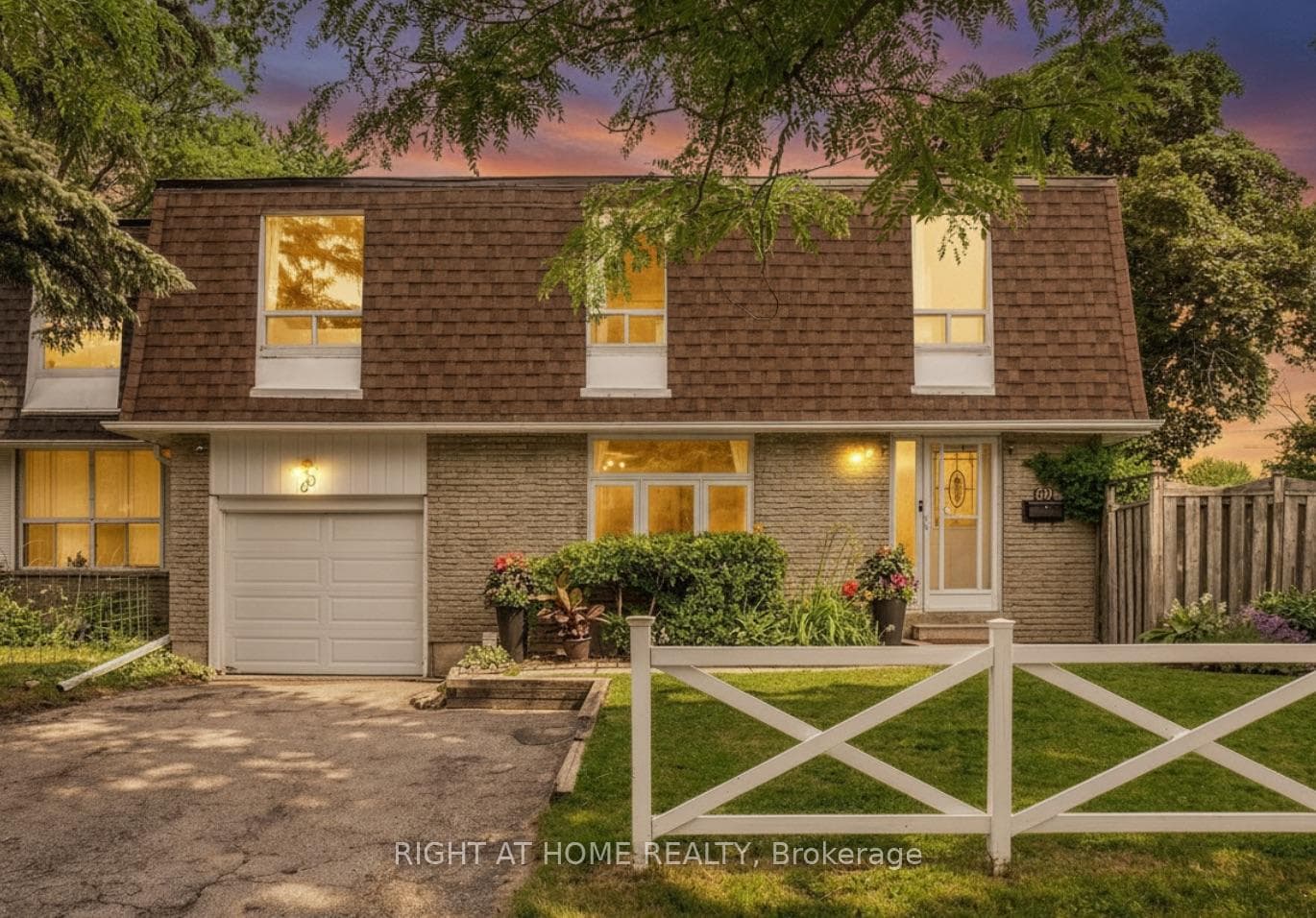 80 Lillooet Crescent photo 1