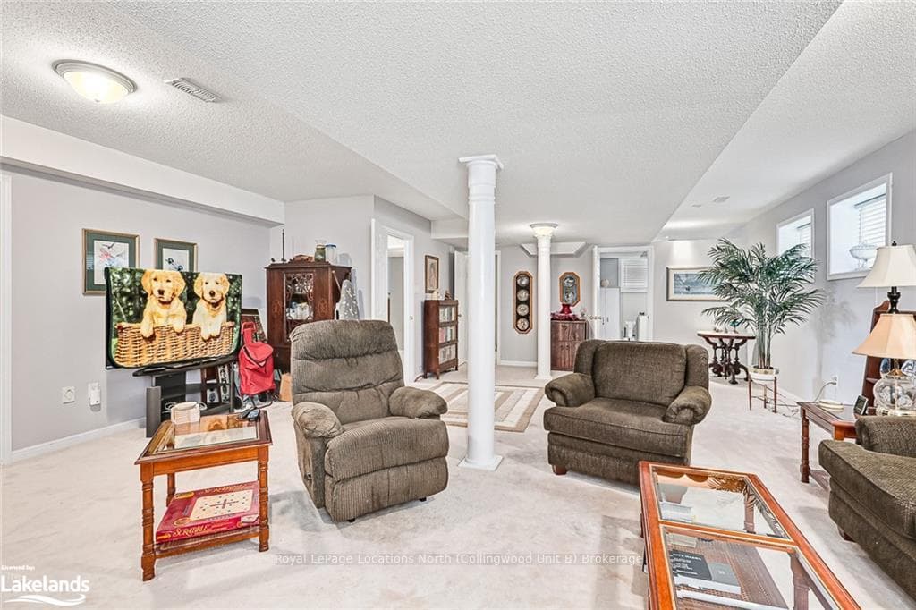 62 MEADOWLARK Boulevard photo 22