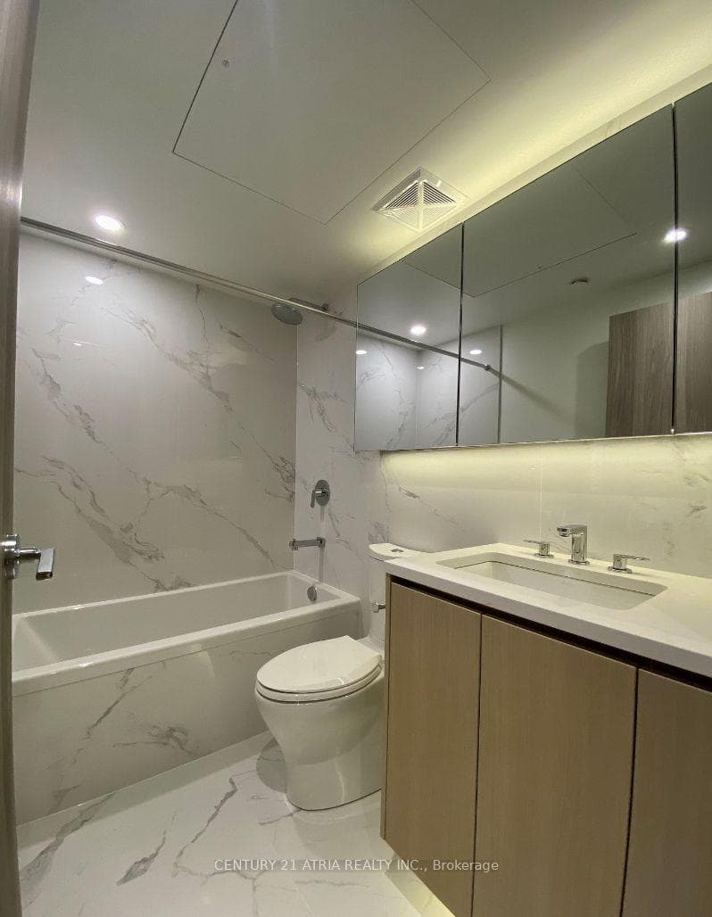 27 McMahon Drive Unit 308 photo 8