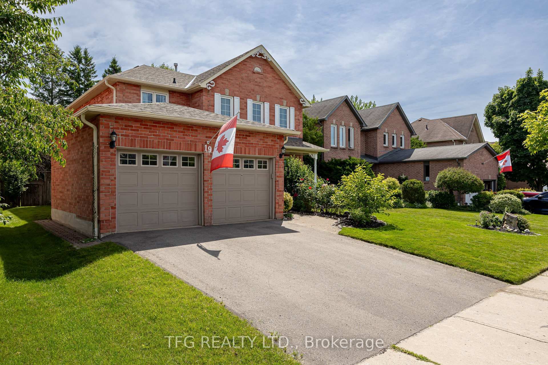 19 Dominy Drive photo 2