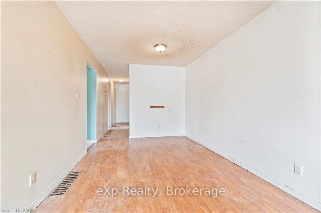 594 GAVIN Court photo 10