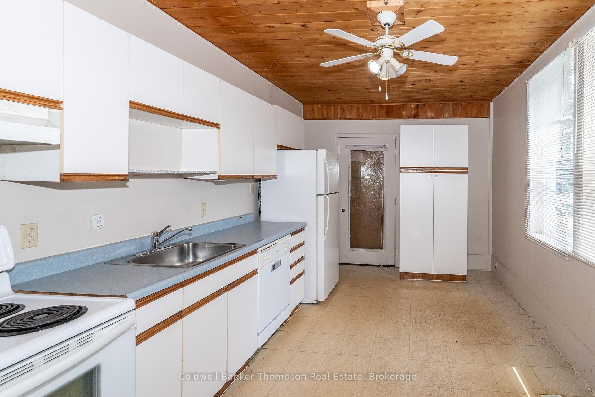 135 Ontario Street photo 6