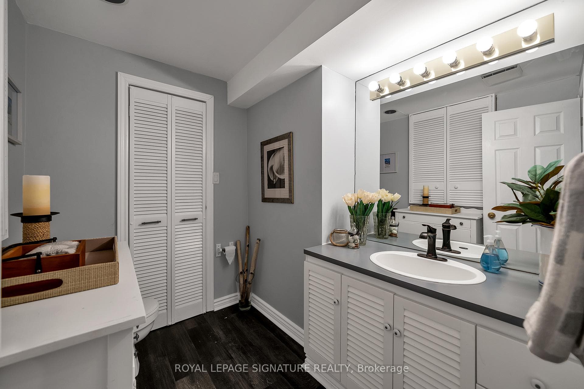 Basement 2 pc washroom