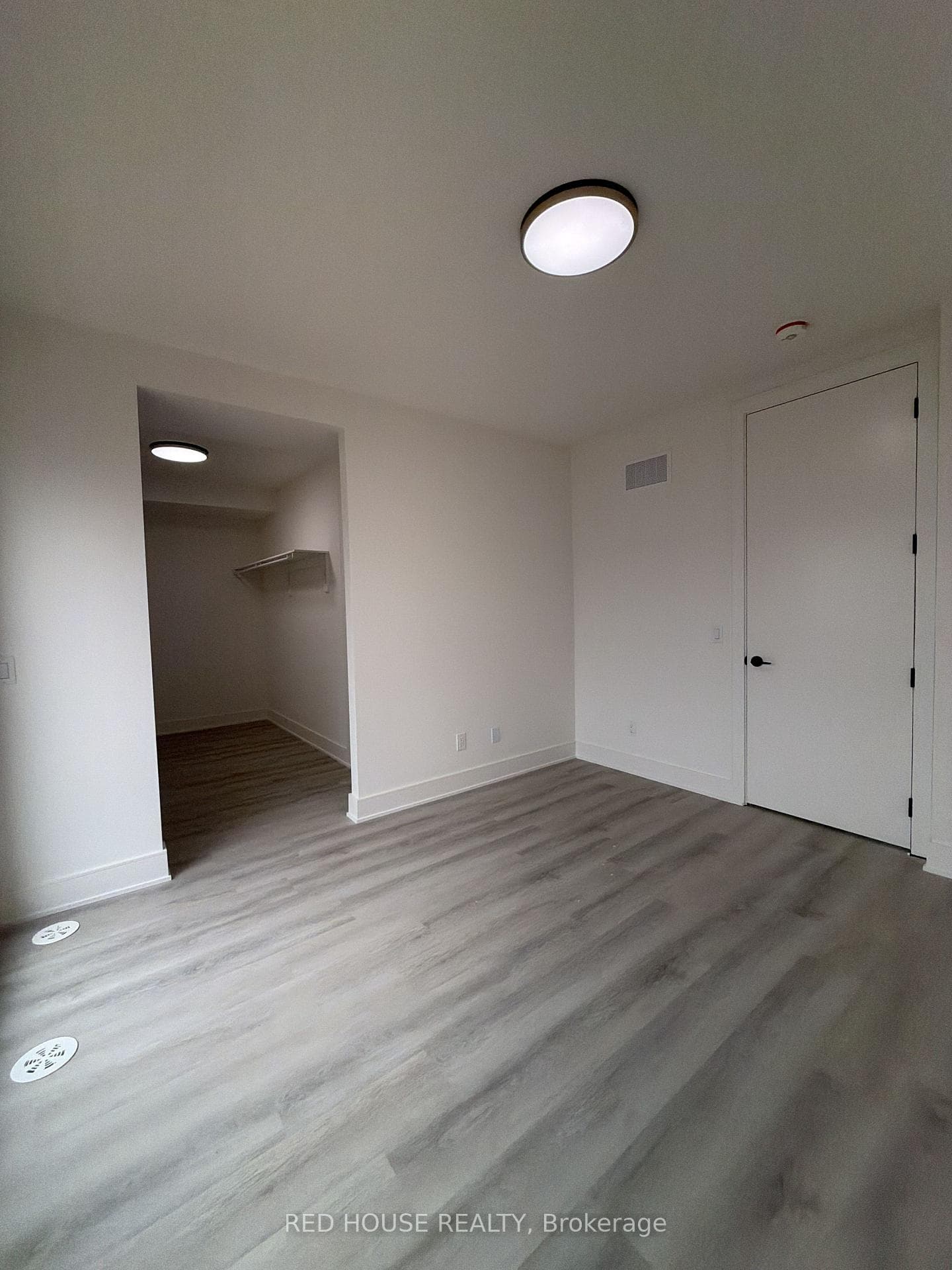 157 Everett Common photo 17