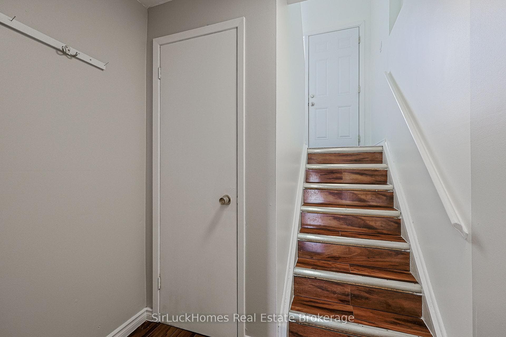 35 Franklin Court photo 26