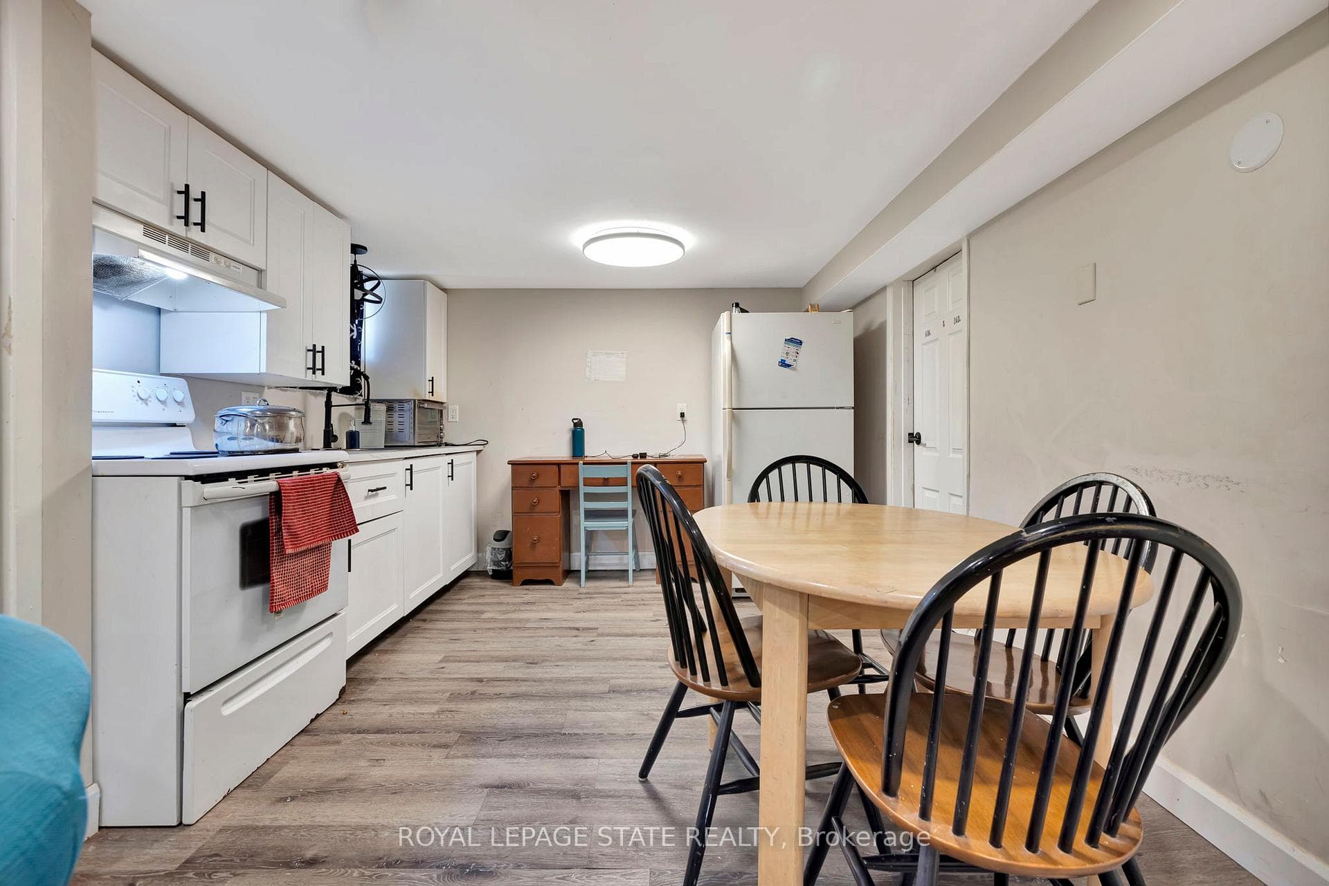 112 Dorothy Street photo 22