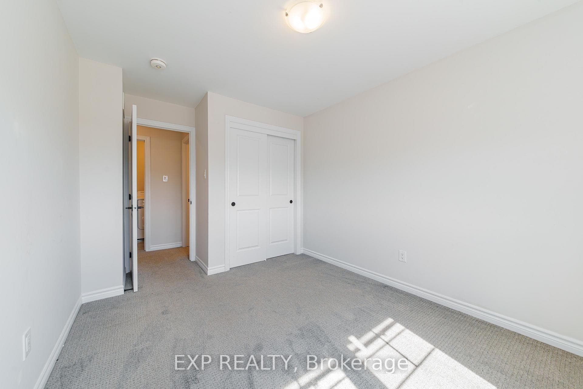 120 Patchell Place photo 16