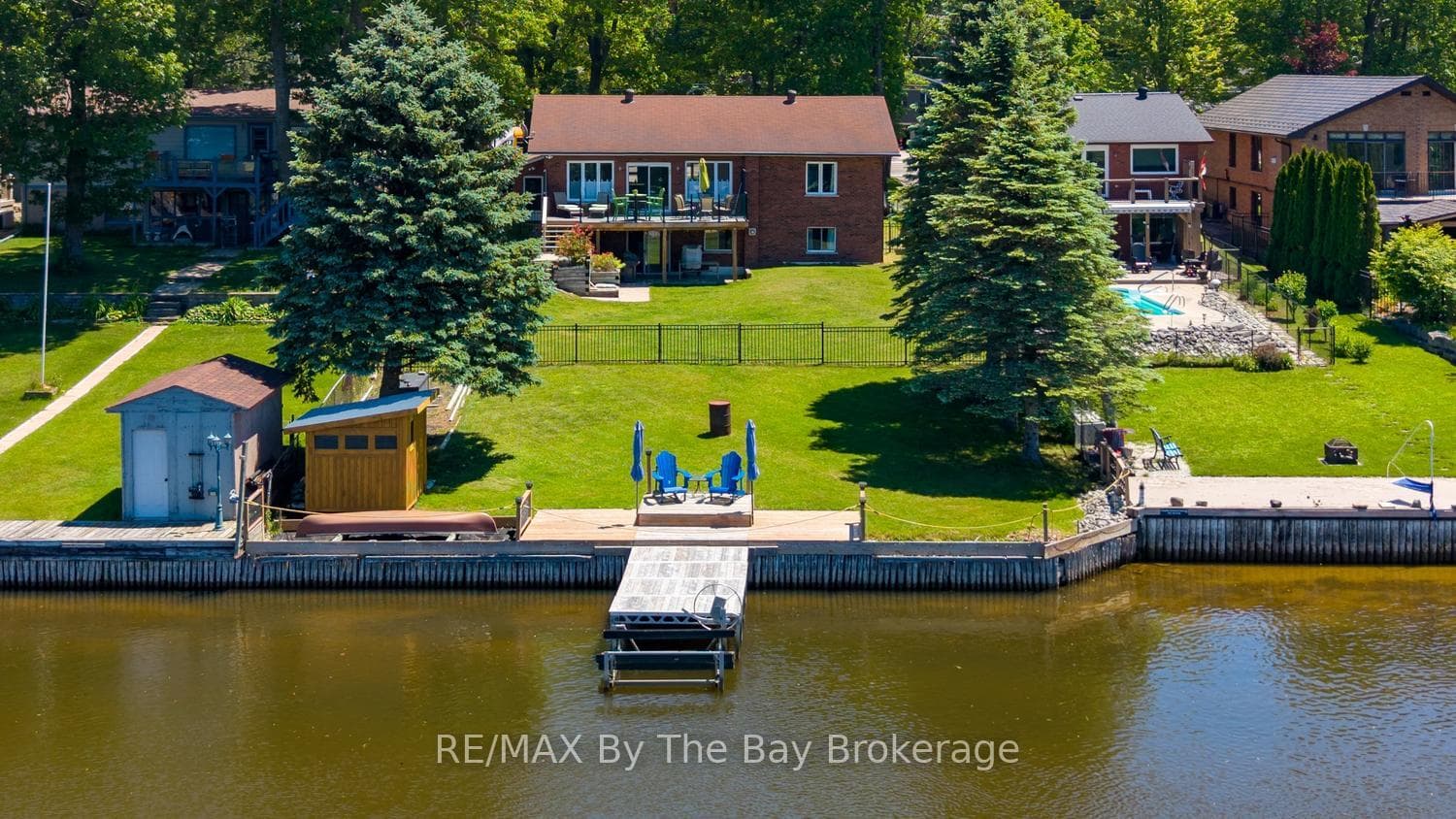 1434 RIVER Road photo 3