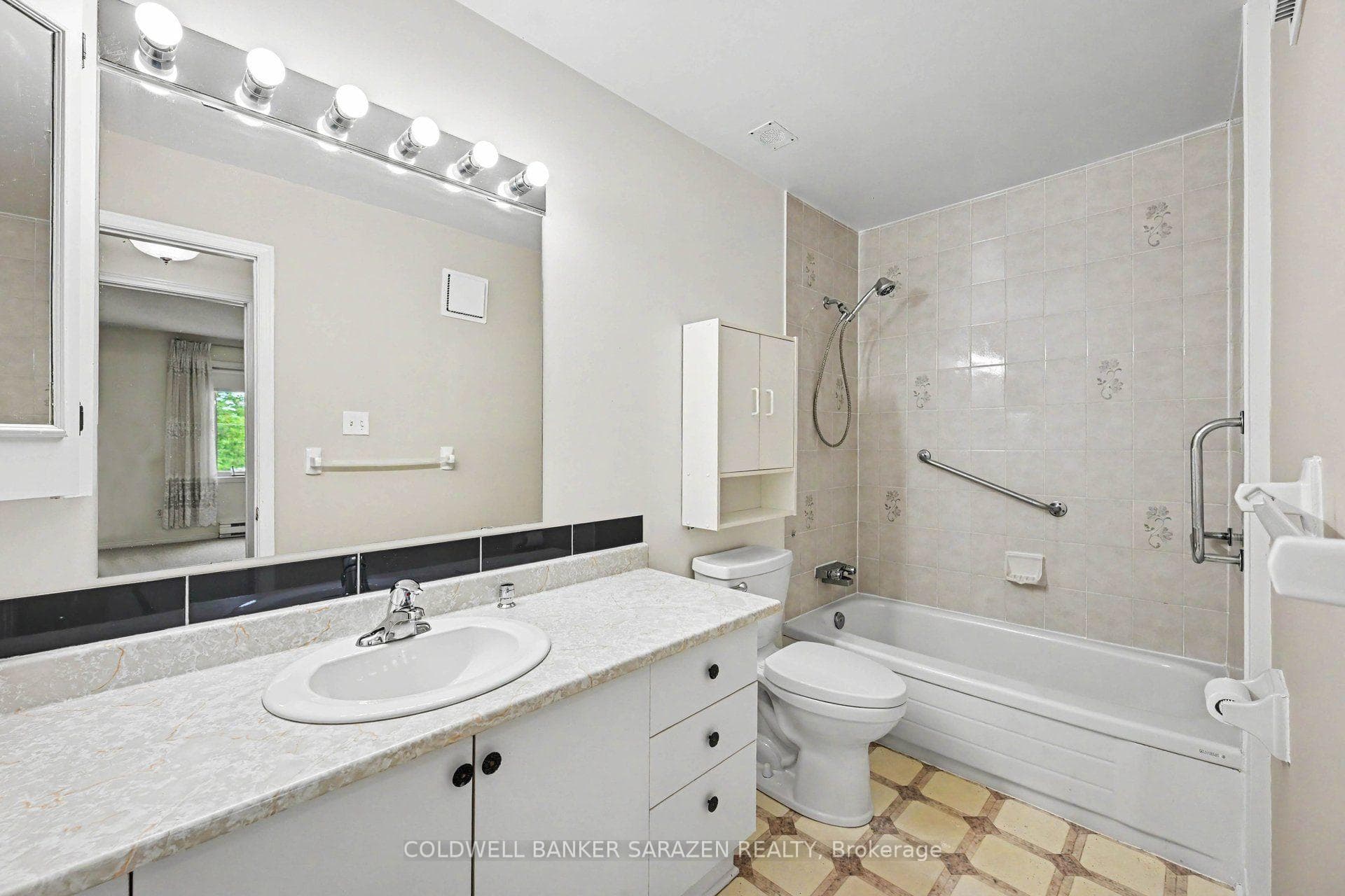 61 Jack Crescent Unit 201 photo 18