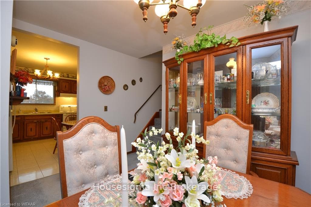 81 CLARKE Street photo 5
