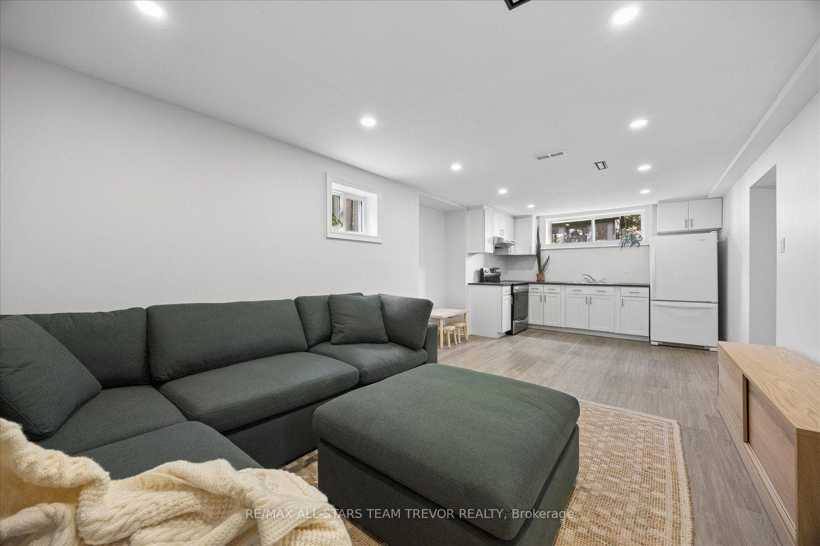 67 Riverglen Drive photo 33