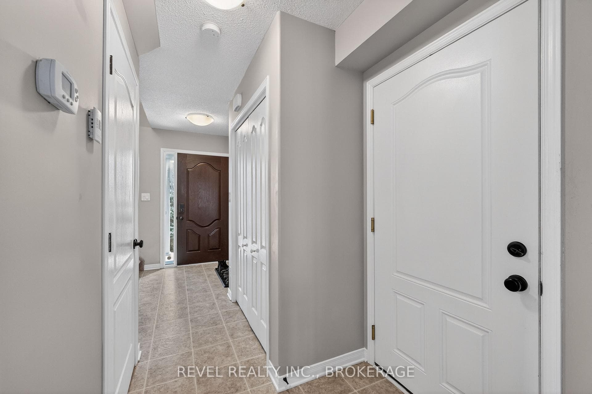 1509 Crimson Crescent photo 5