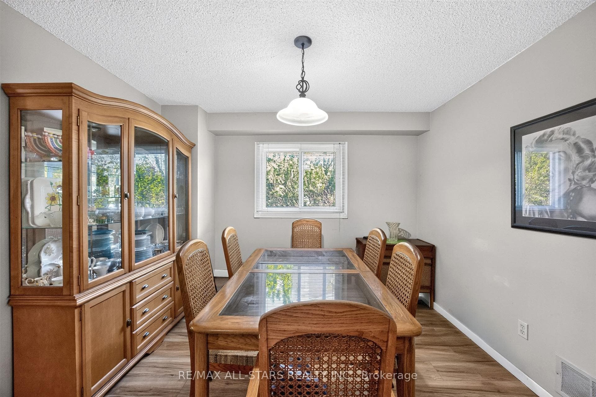 68 Patterson Crescent photo 7