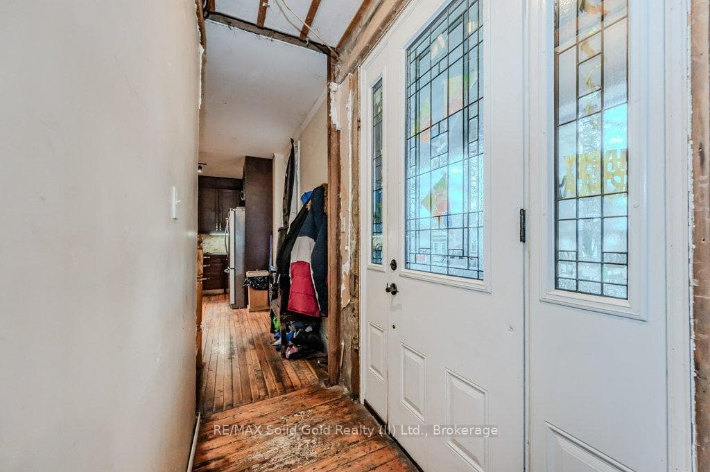 1027 Doering Street photo 7