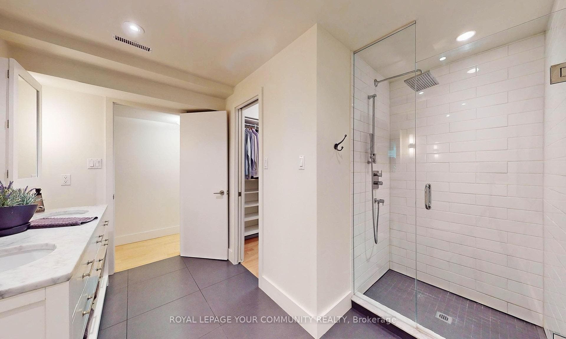 42 Chelsea Lane photo 29