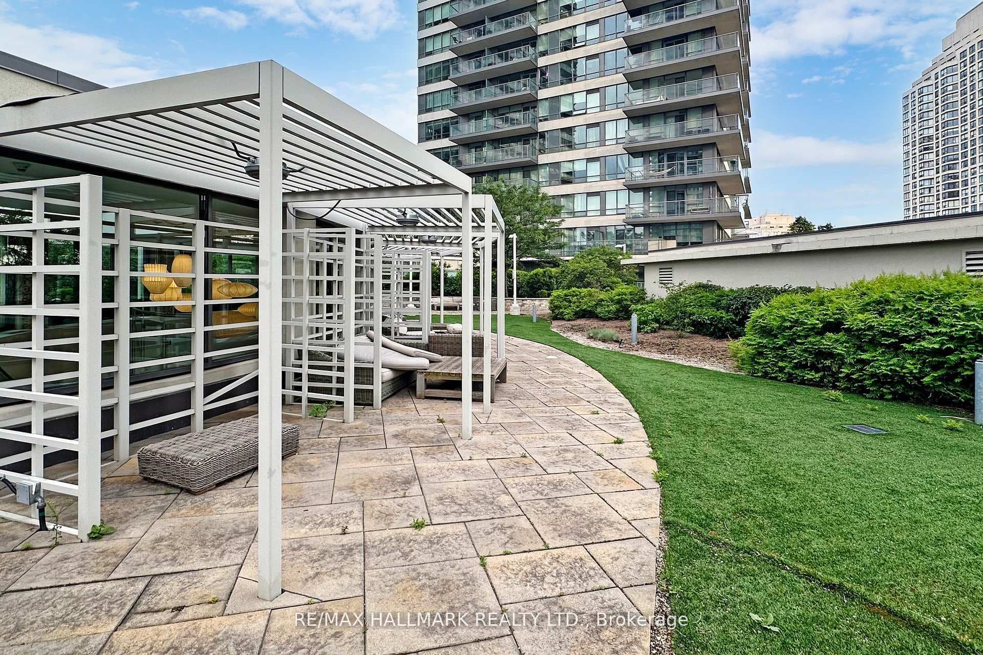2240 Lake Shore Boulevard Unit 2907 photo 48
