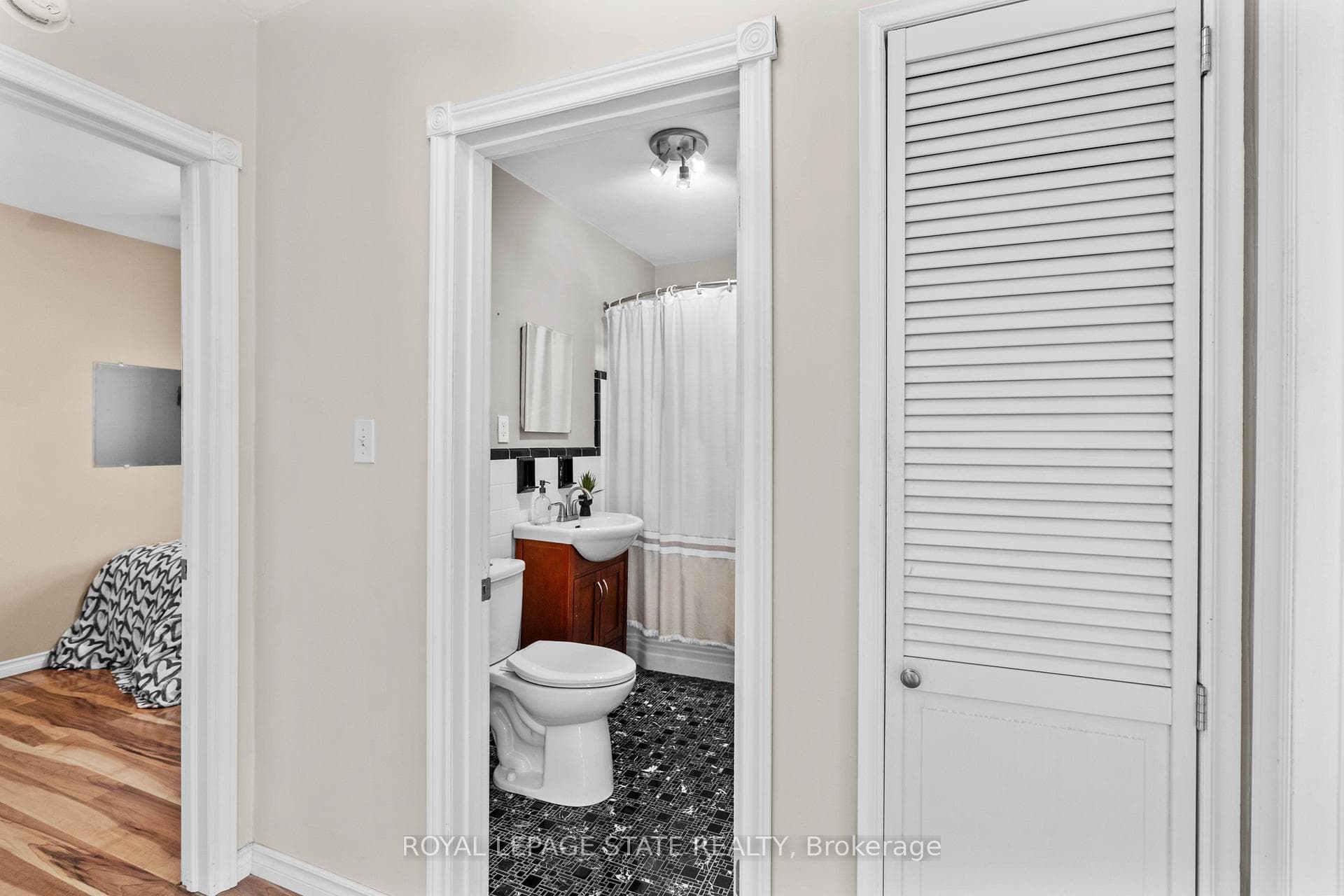 227 MacNab Street Unit 14 photo 27