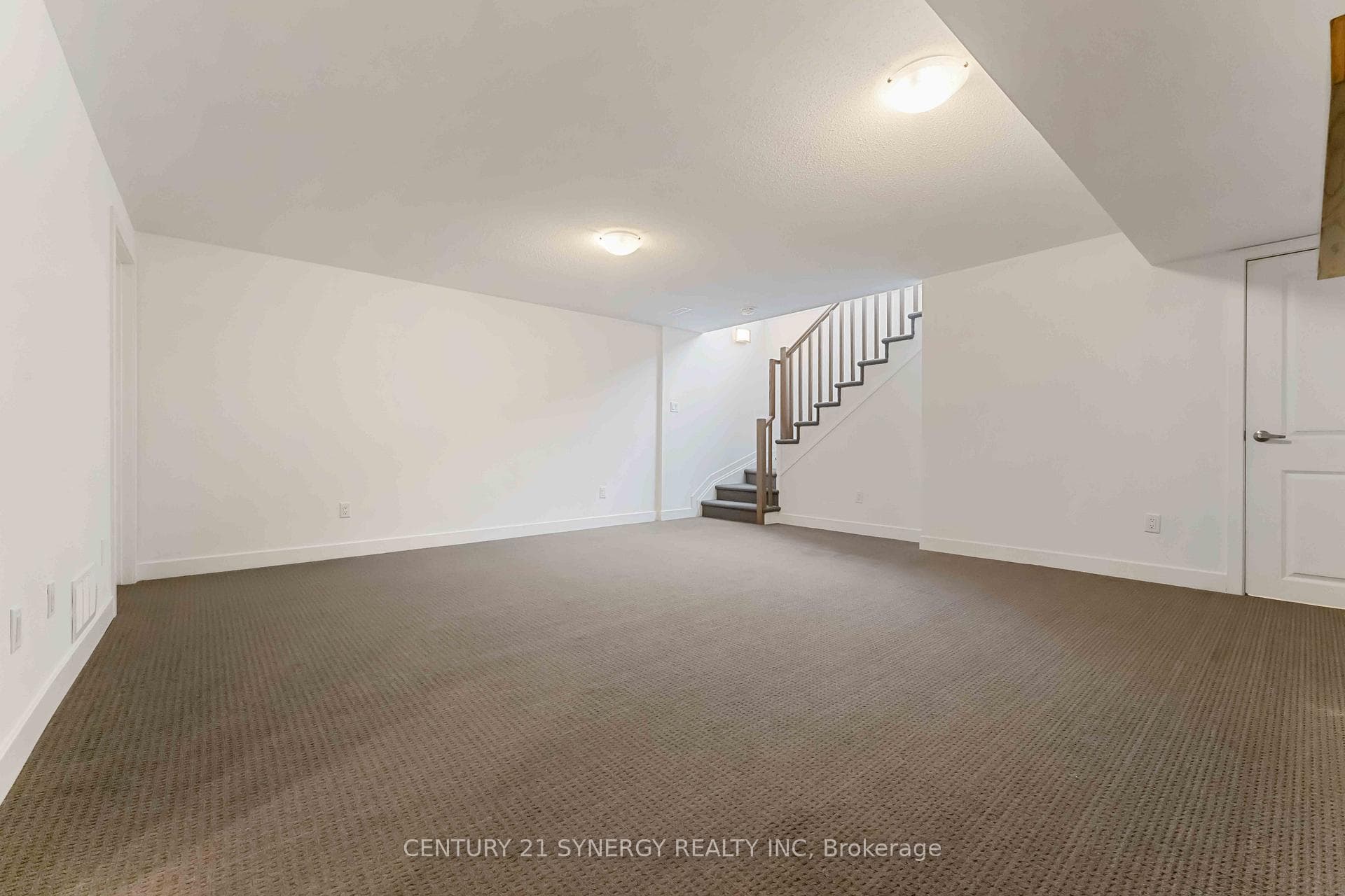 254 Finsbury Avenue photo 45