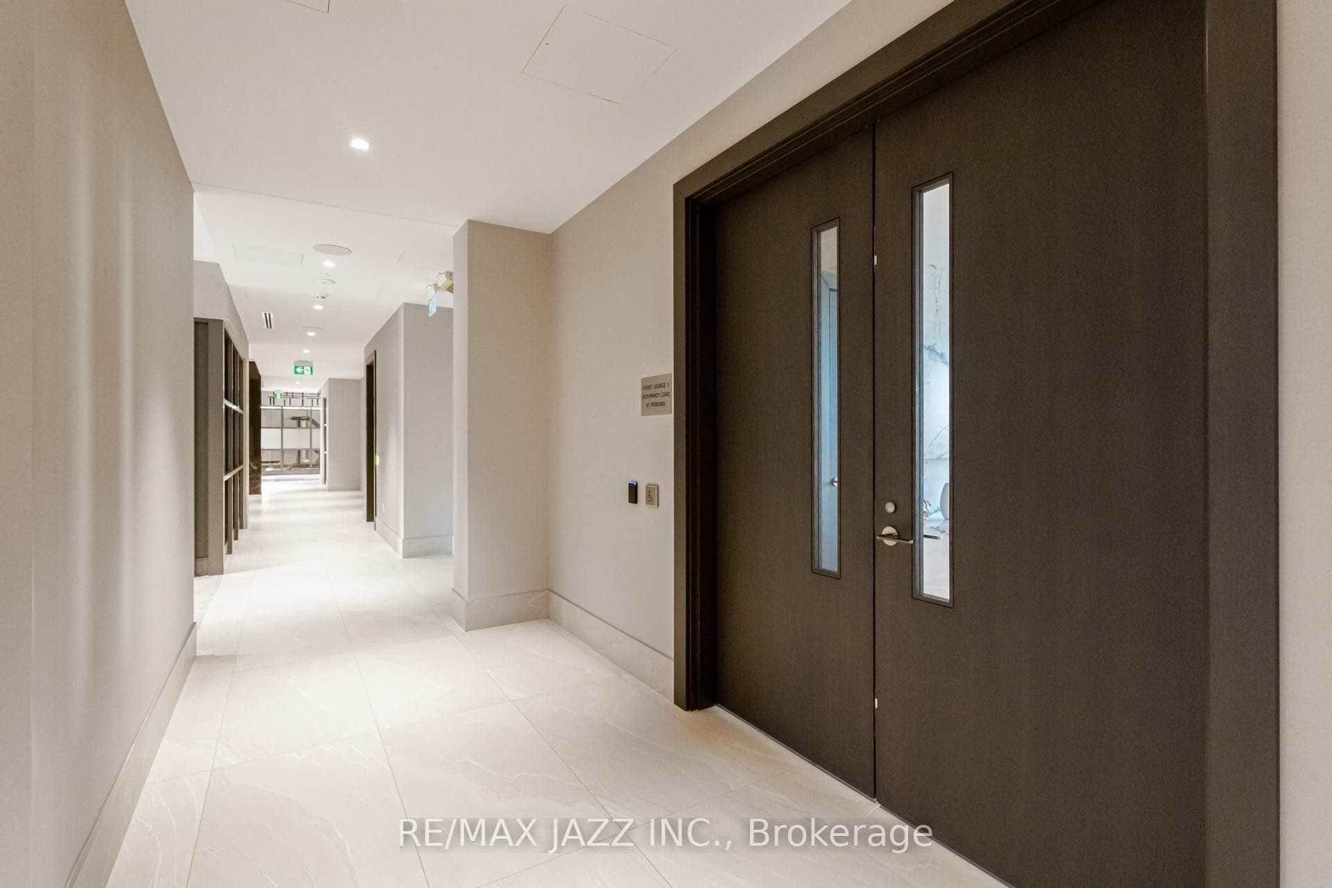 2545 Simcoe Street Unit 2102 photo 35