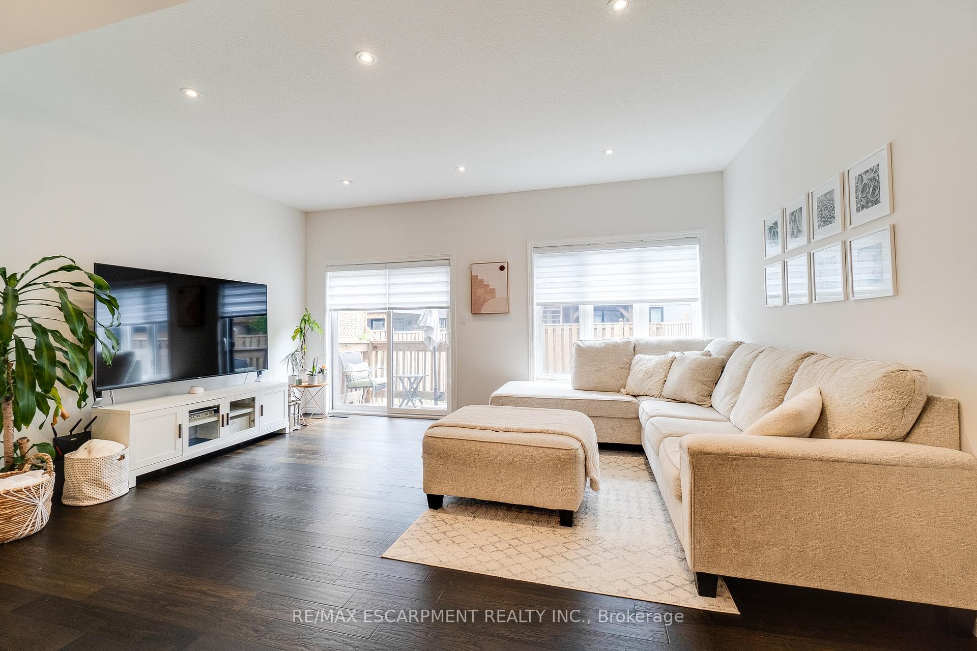 32 Greenwich Avenue photo 12