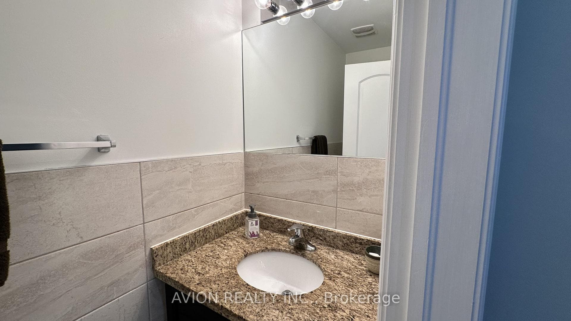 294 Warden Avenue photo 6