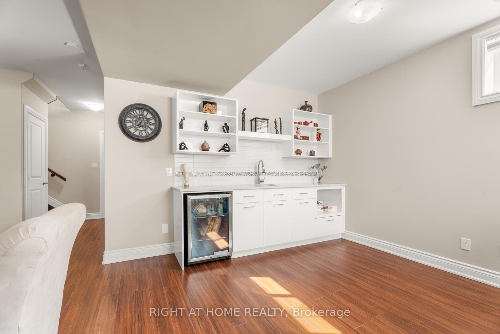 4 Leona Avenue photo 42
