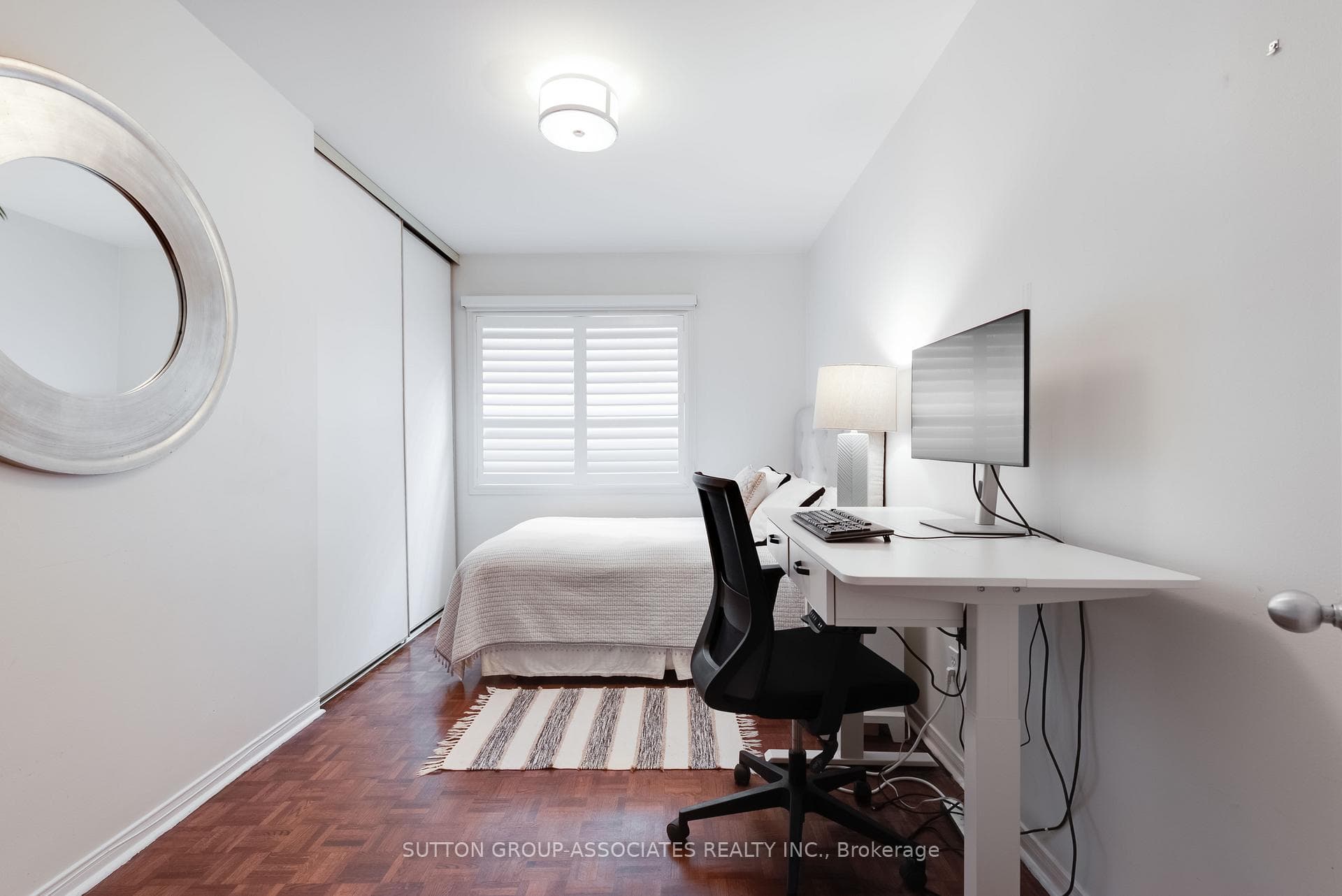 27A Claxton Boulevard photo 19