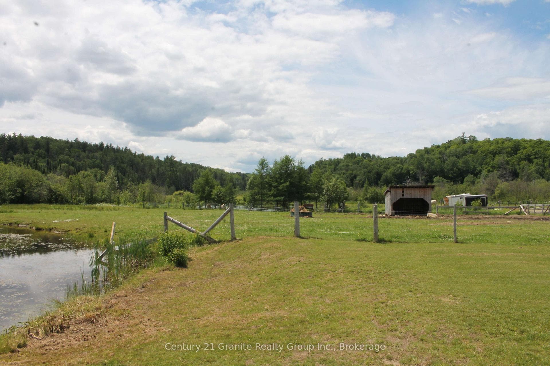 704 Lakeview Road photo 32