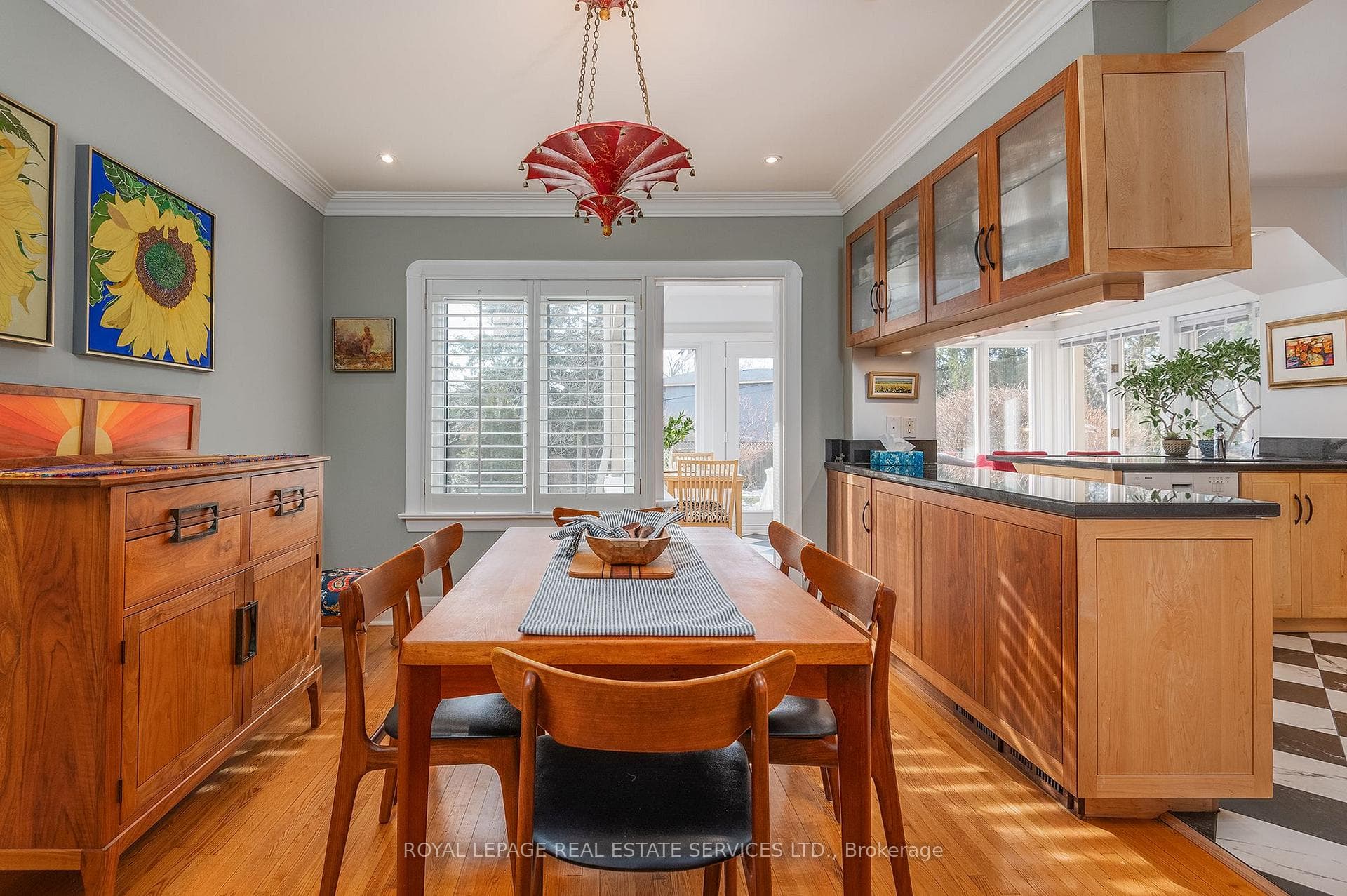 93 Meadowvale Drive photo 8