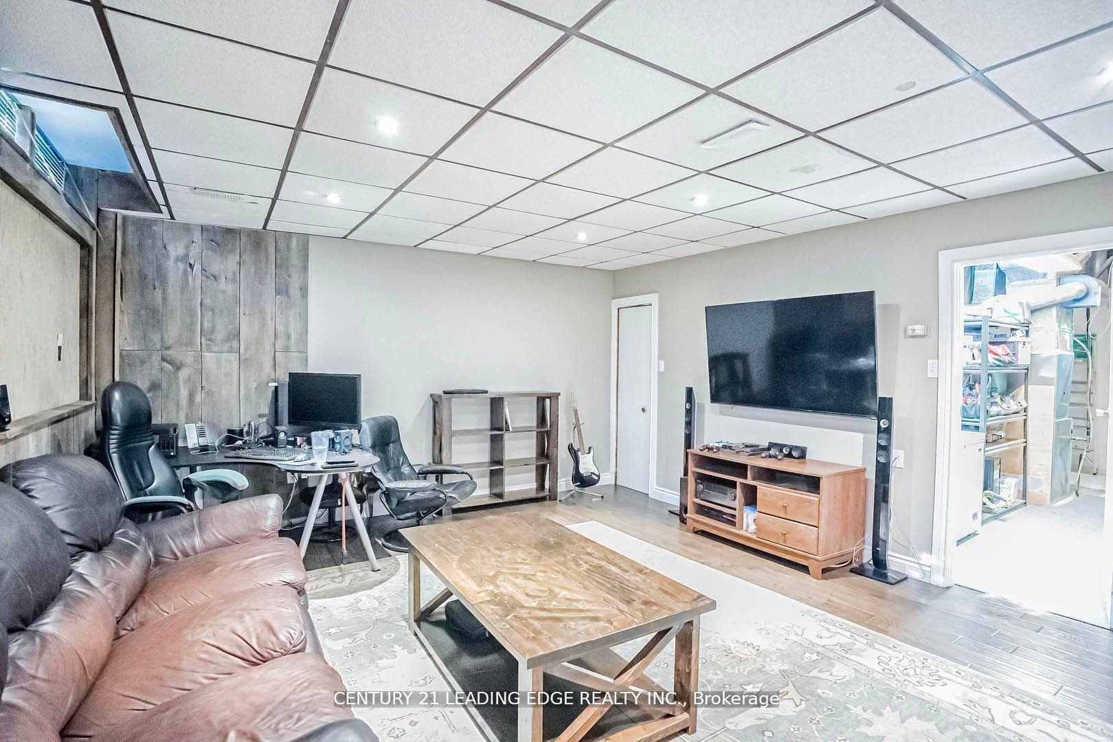 573 Marksbury Road photo 25