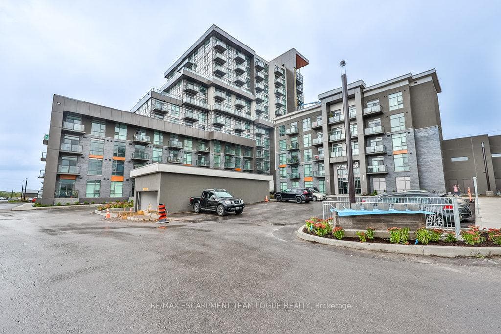 470 DUNDAS Street Unit 813 photo 3