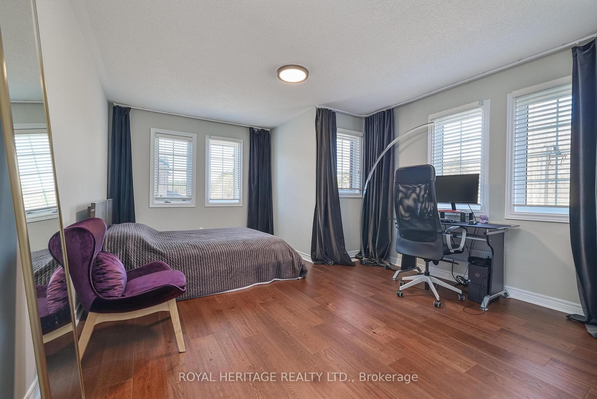 2493 Earl Grey Avenue photo 21