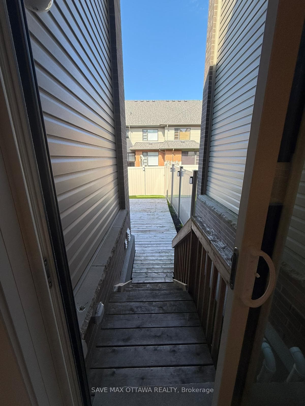 92 Longworth Avenue photo 46