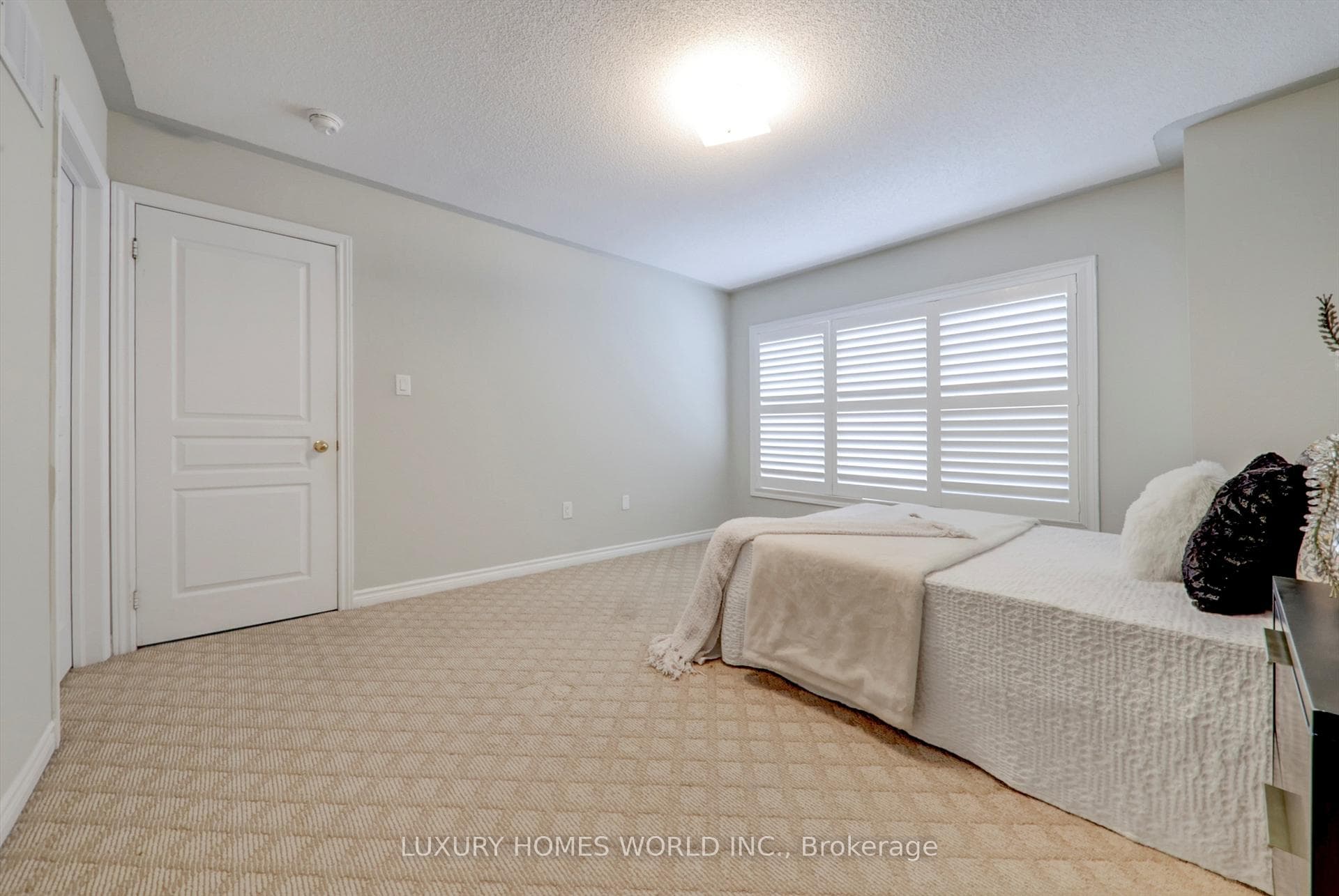 54 Creekland Avenue photo 22