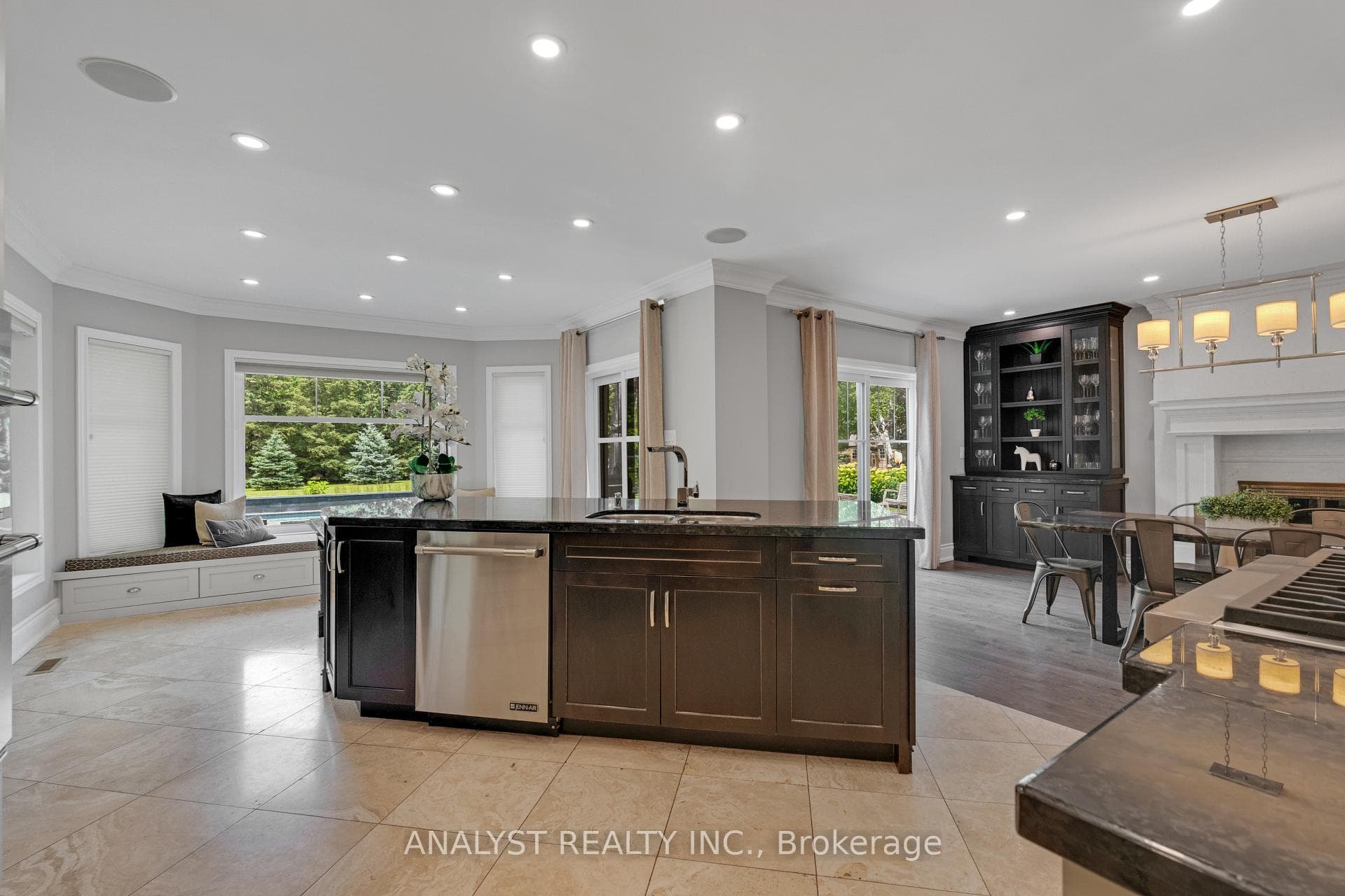20 Fenyrose Crescent photo 14