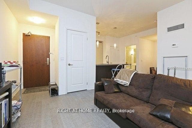 8 Mercer Street Unit 607 photo 3