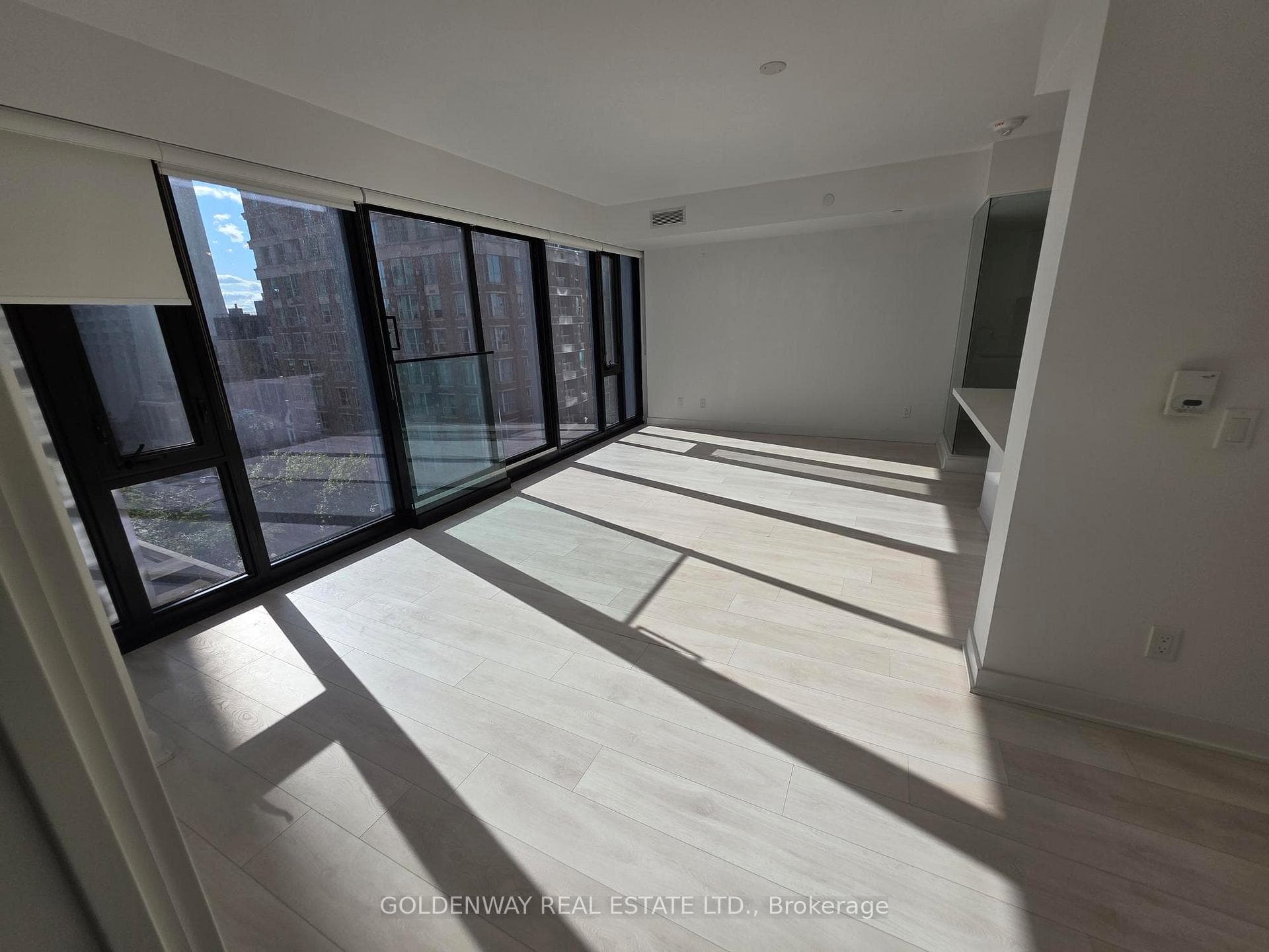 188 Cumberland Street Unit 710 photo 9
