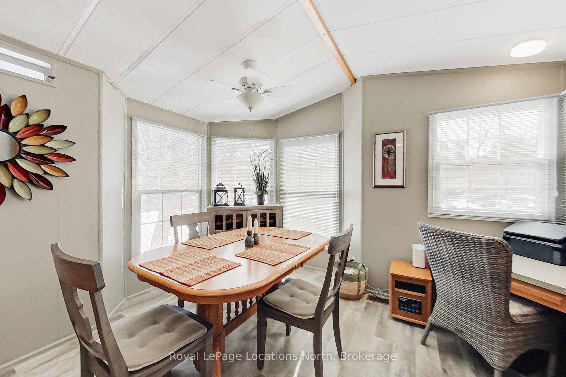 22 Prince Charles Avenue photo 15