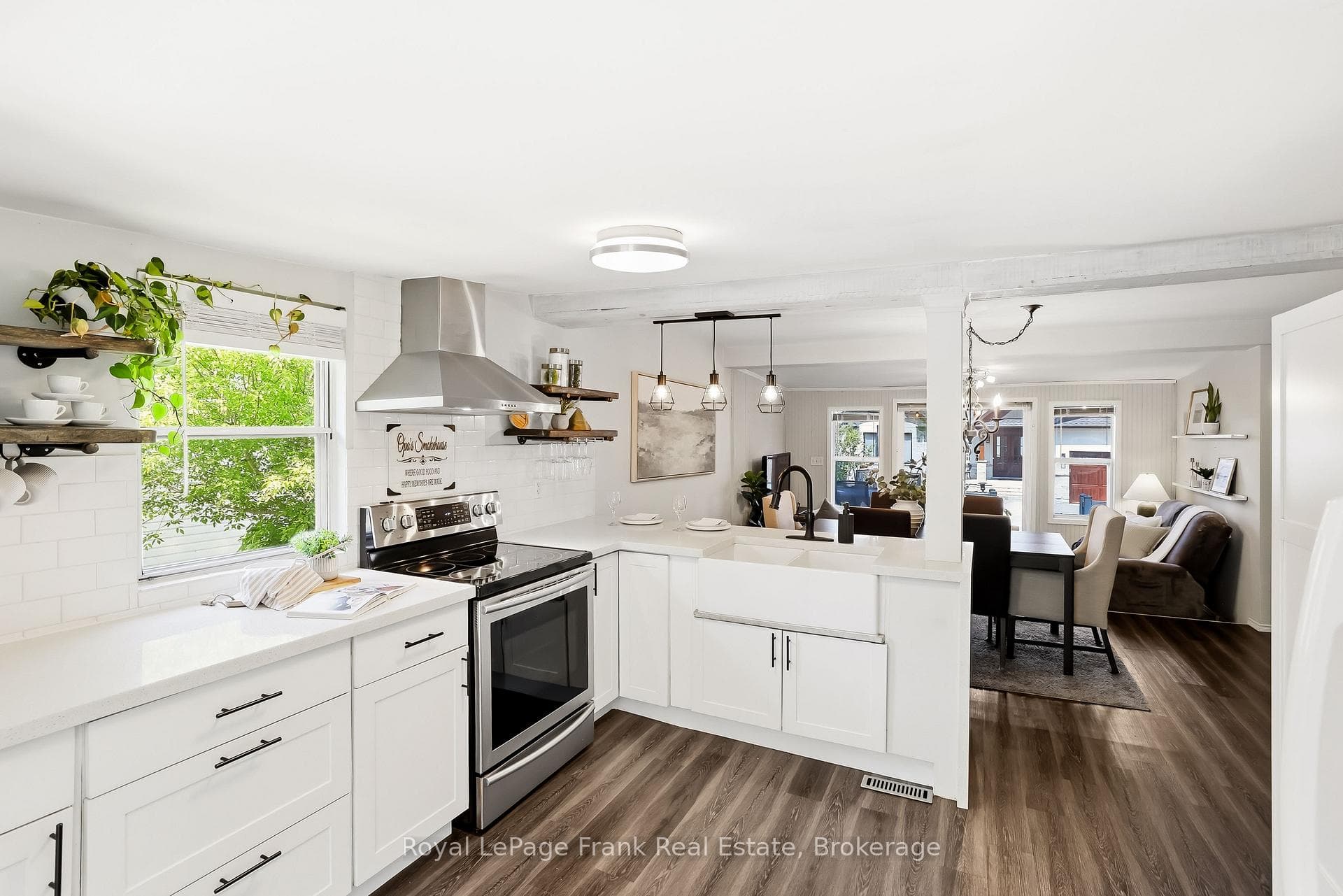 18 Armstrong Avenue photo 13