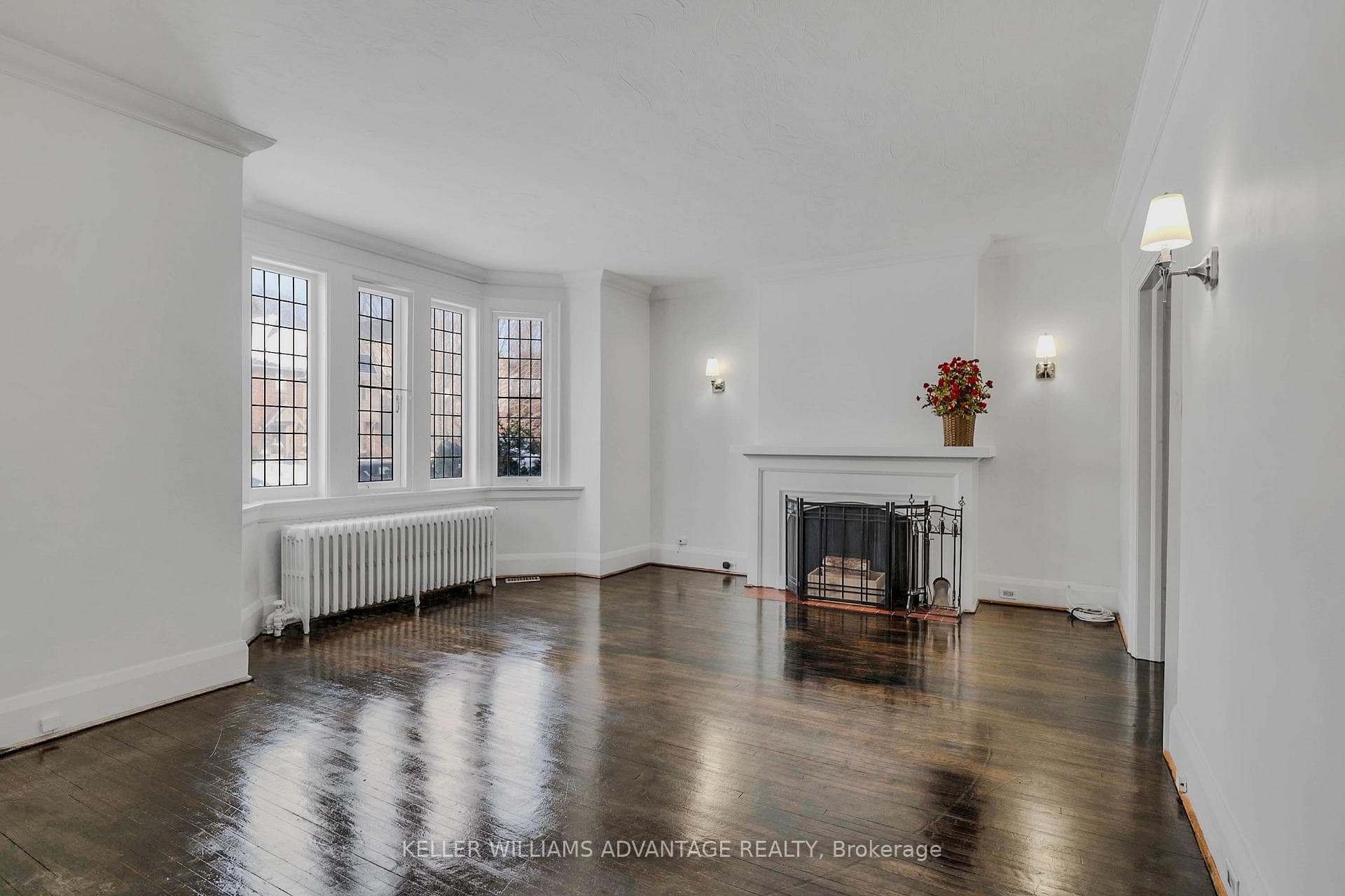 33 Whitehall Road photo 5